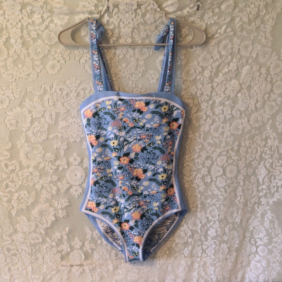 Reversible Floral Print Swimsuit - Picture 5 of 9